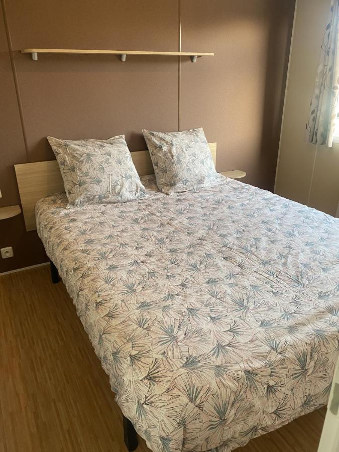 Le Bonheur Est Dans Le Pre. Hotell Le Tréport Exteriör bild